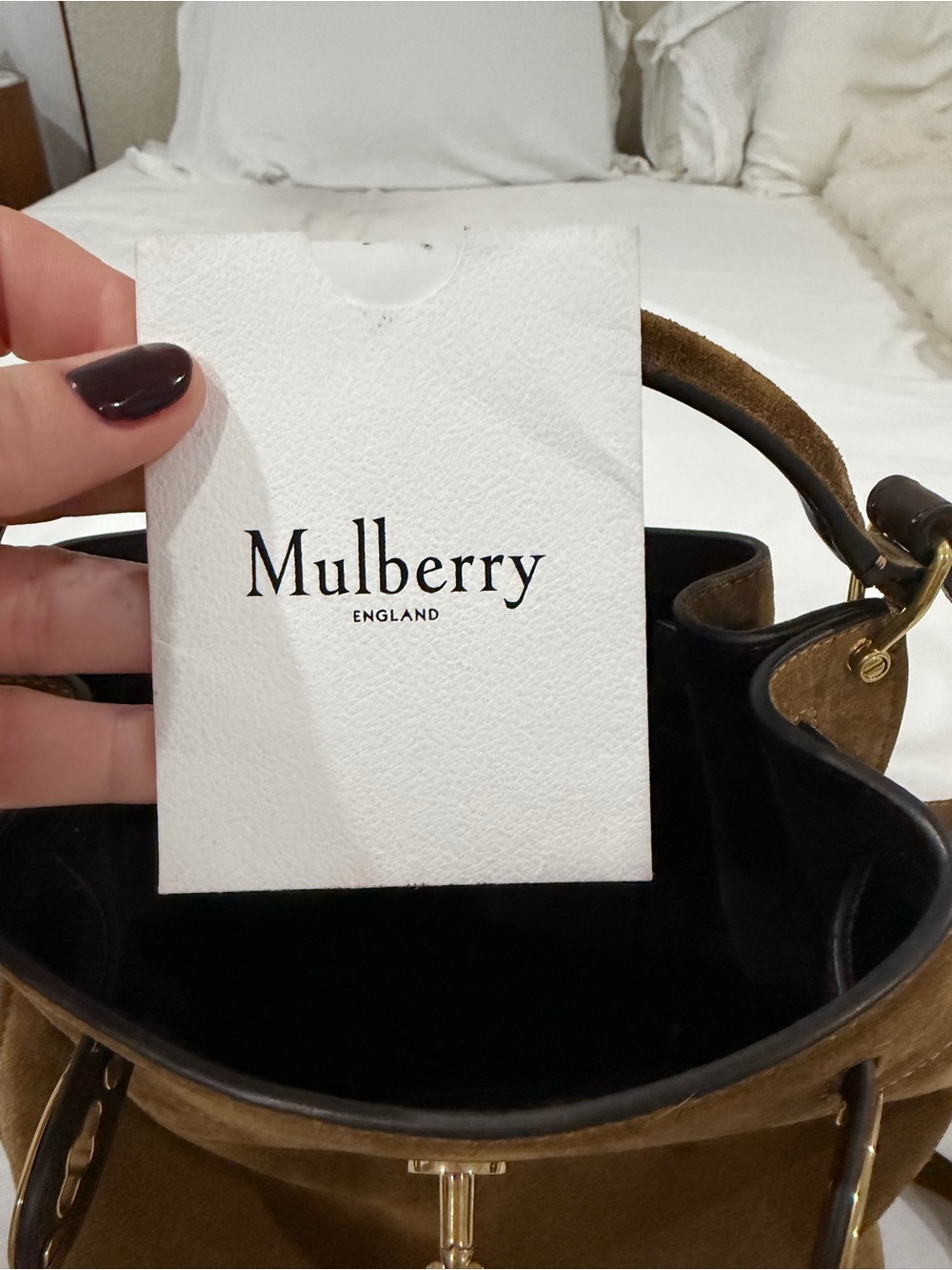 Mulberry Suede Islington Bucket Crossbody Bag in Brown - Picture 8 of 10